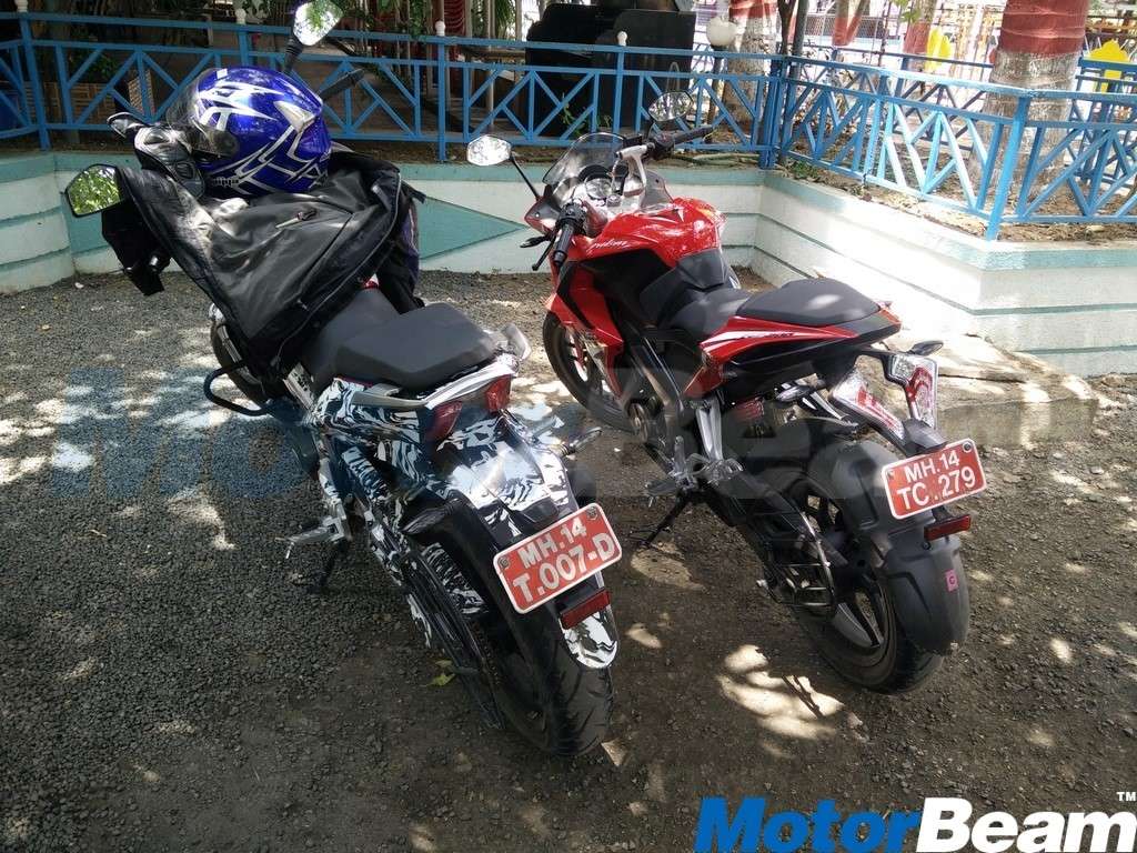 Bajaj Pulsar CS400 (2)