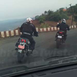 Bajaj Pulsar CS Lonavala