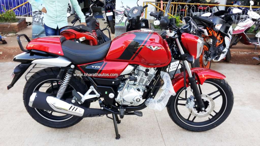 Bajaj V15 Cocktail wine red colour (12)