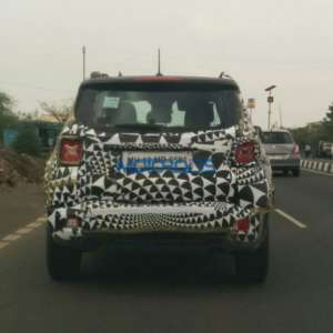 Jeep renegade spied testing in Pune
