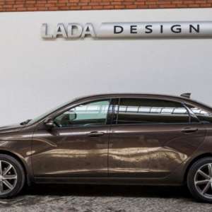 Lada Vesta Signature LWB