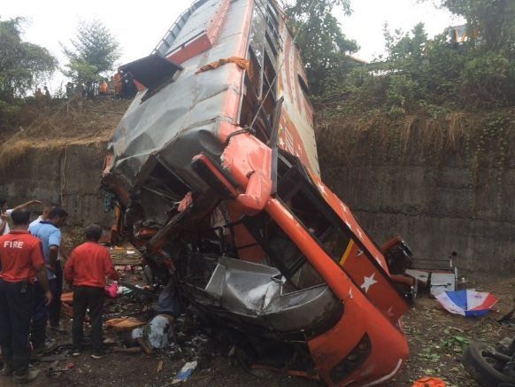 Mumbai Pune Expressway Accident