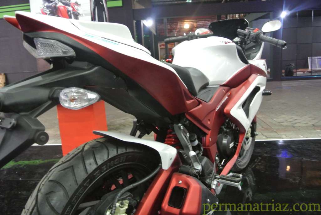 TVS Apache RTR 200 4V (4)