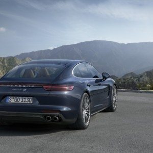 new  porsche panamera s