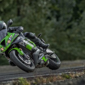 Kawasaki Ninja ZX R