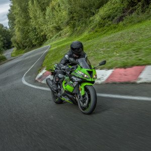 Kawasaki Ninja ZX R