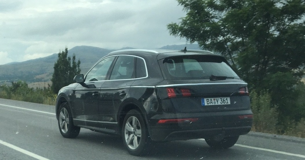 2017 Audi Q5 spied (9)