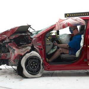 Hyundai Elantra crash test IIHS