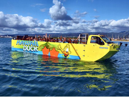 Duck an amphibious bus
