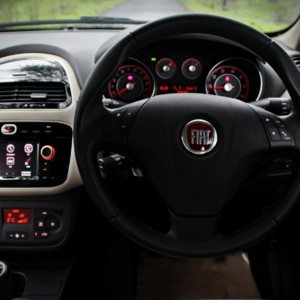 Fiat Linea S steering