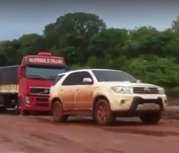 Fortuner pulling Volvo truck