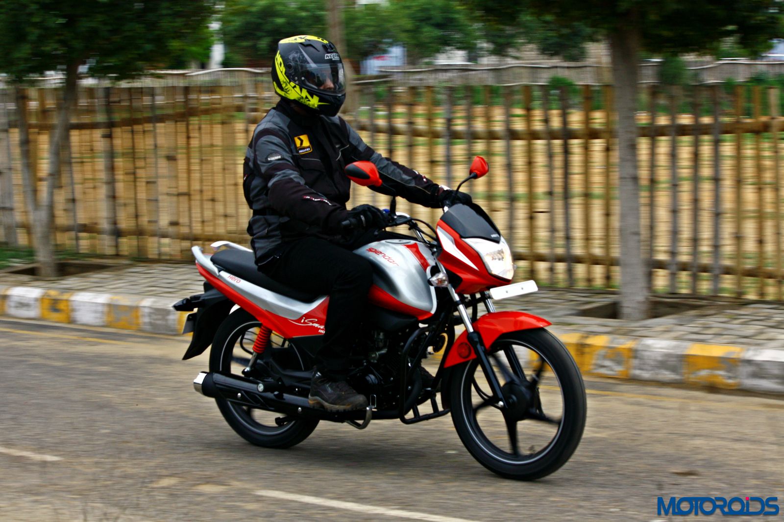 Hero MotoCorp Splendor 110 iSmart action (28)