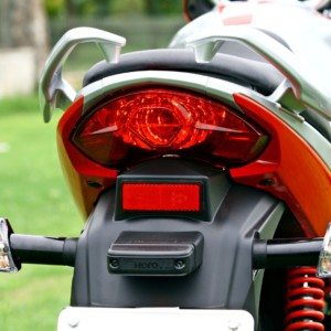 Hero MotoCorp Splendor  iSmart taillight grabrails