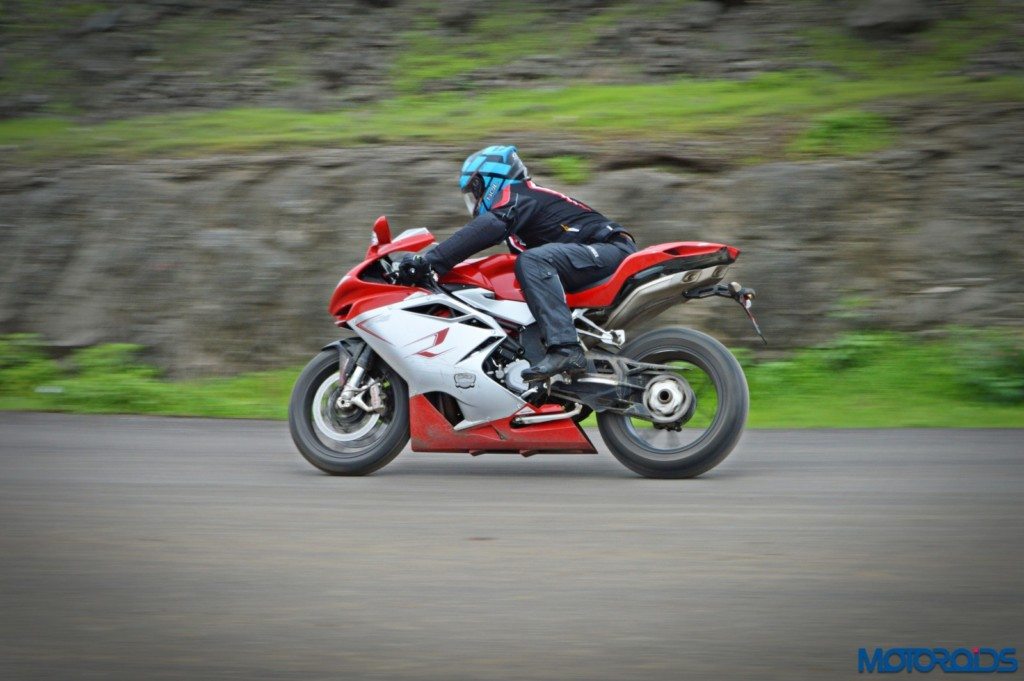 MV Agusta F4 R action (8)