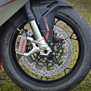 MV Agusta F R front wheel