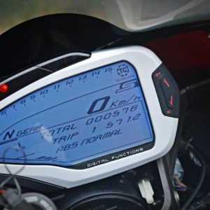 MV Agusta F R instrument console