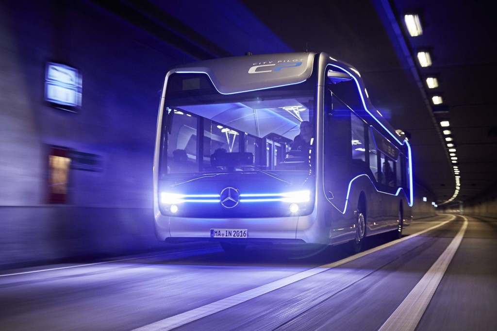 Mercedes-Benz Future Bus with City Pilot (2)