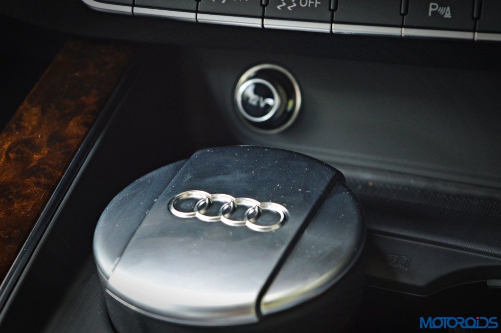 2016 Audi A4 ashtray(152)