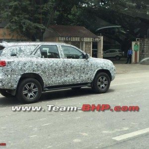 Toyota Fortuner spied once again