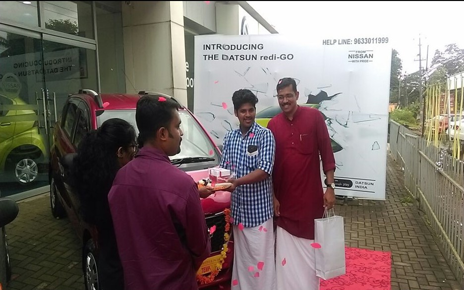 310 units of the Datsun redi-GO delivered to customers in Kerala during Chingam festivites (2)