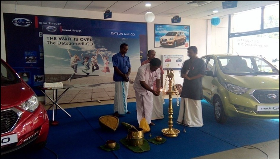 310 units of the Datsun redi-GO delivered to customers in Kerala during Chingam festivites (3)