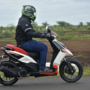 Aprilia SR  Review Action Shots