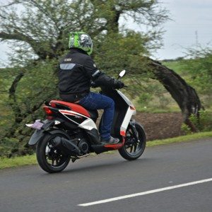 Aprilia SR  Review Action Shots