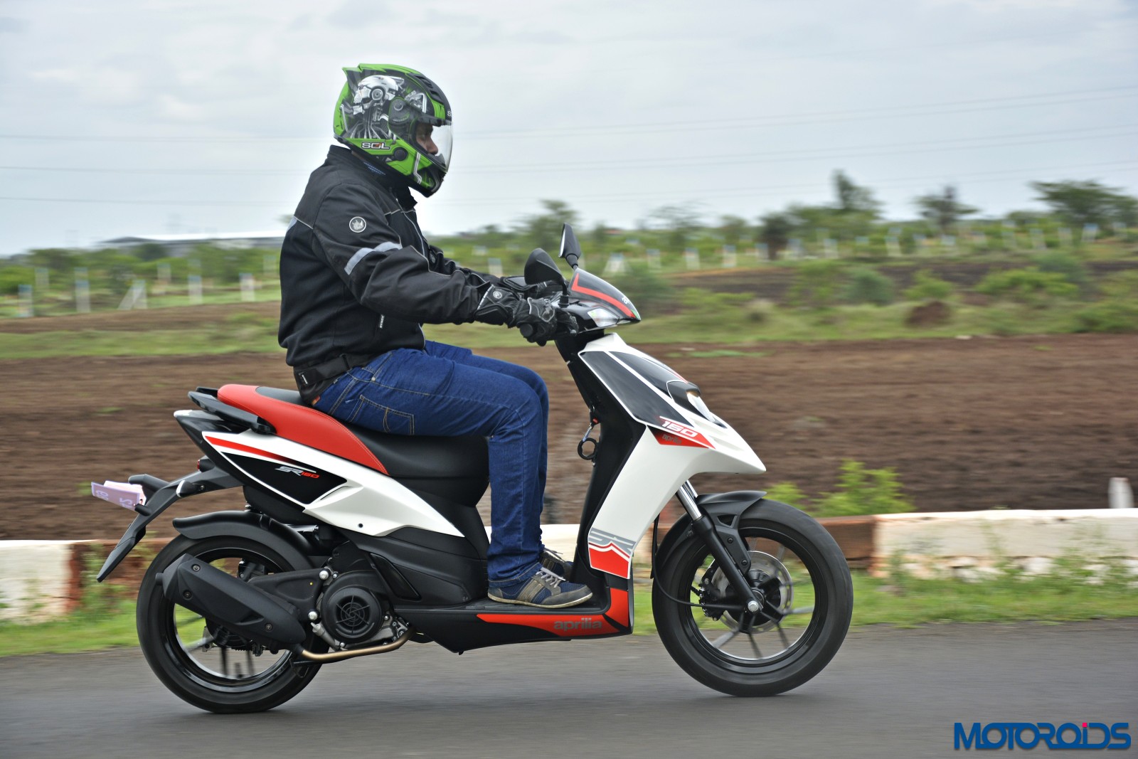 Aprilia SR 150 Price, Specs, Mileage, Reviews, Images