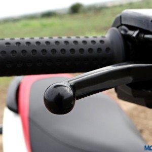 Aprilia SR  Review Details Bar Grips and Brake Levers