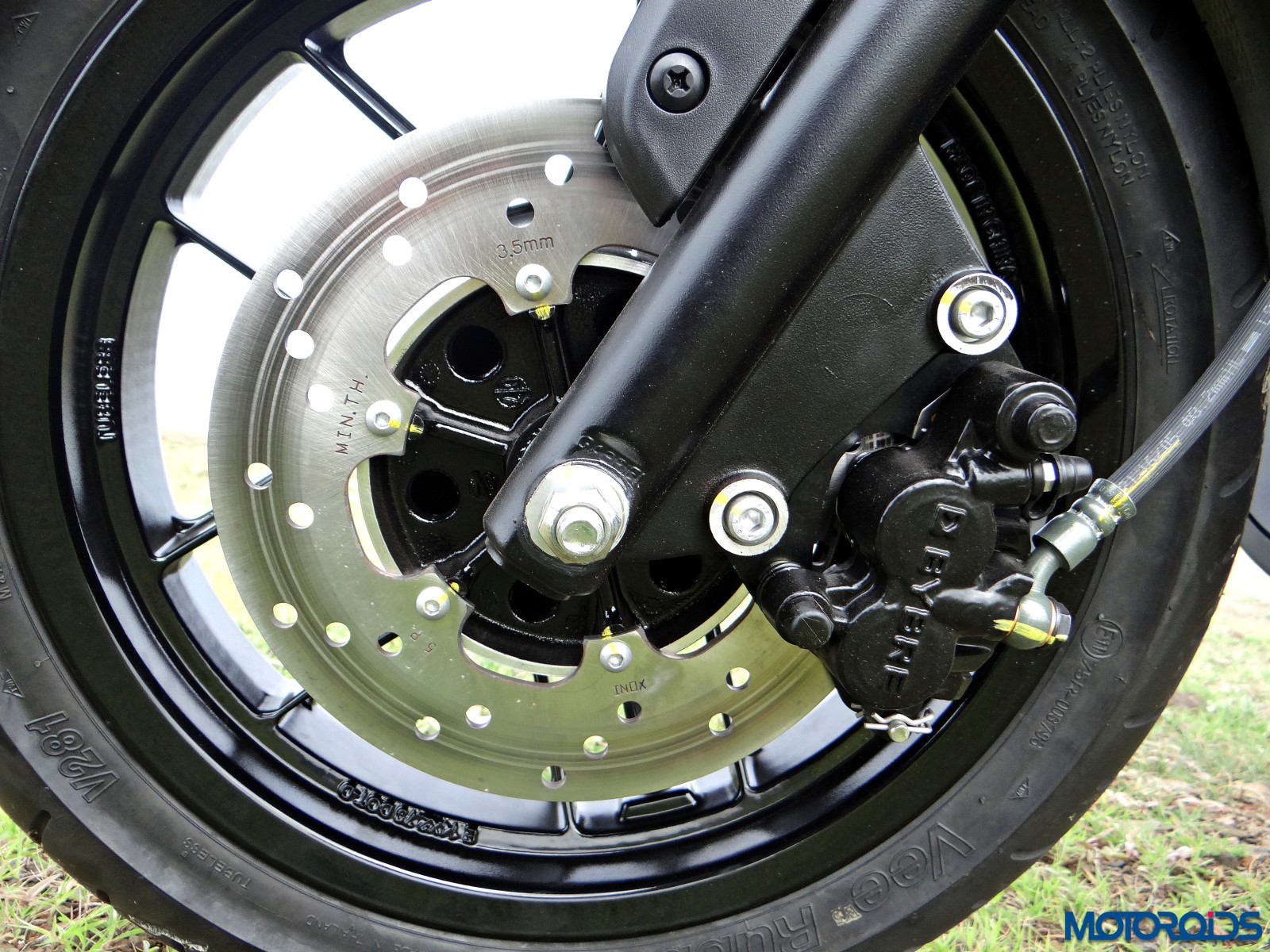 Aprilia SR 150 Review - Details - Brakes (2)