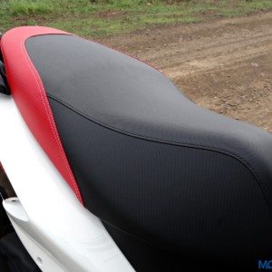 Aprilia SR  Review Details Seat