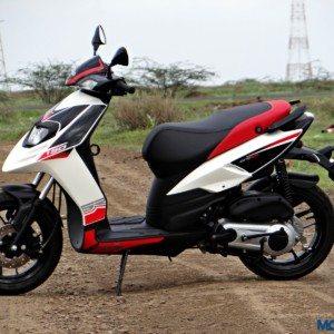 Aprilia SR  Review Still Shots