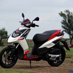 Aprilia SR  Review Still Shots