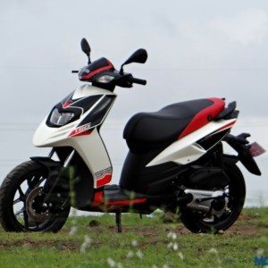 Aprilia SR  Review Still Shots