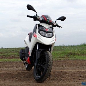 Aprilia SR  Review Still Shots