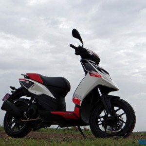 Aprilia SR  Review Still Shots