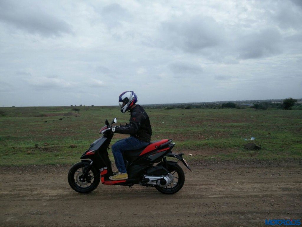 Aprilia SR150 (18)