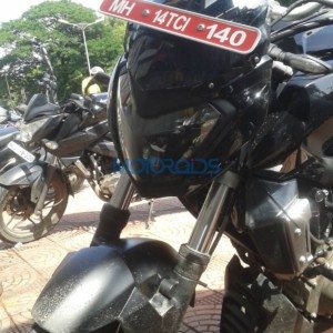 Bajaj Pulsar CS non ABS variant spied