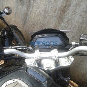 Bajaj Pulsar CS non ABS variant spied