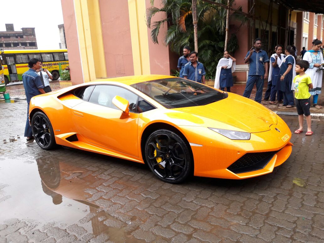 Lamborghini Huracan minor accident