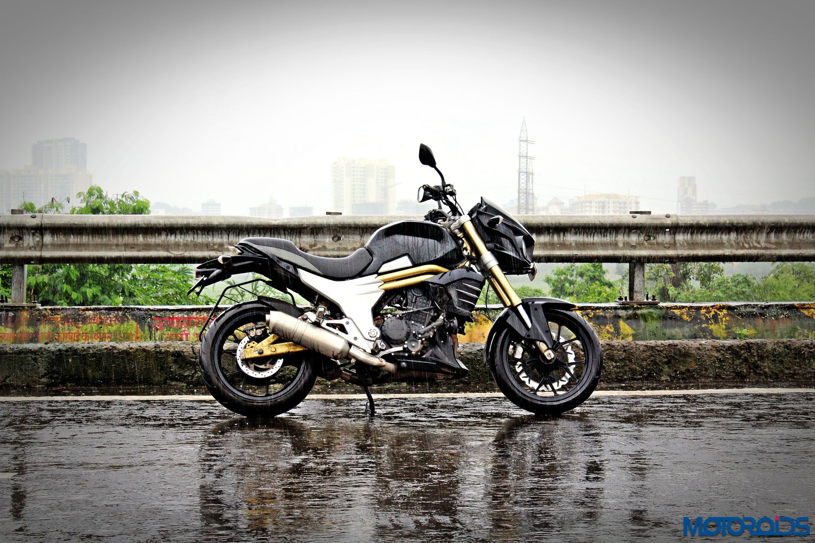 Mahindra Mojo Long Term Review (13)