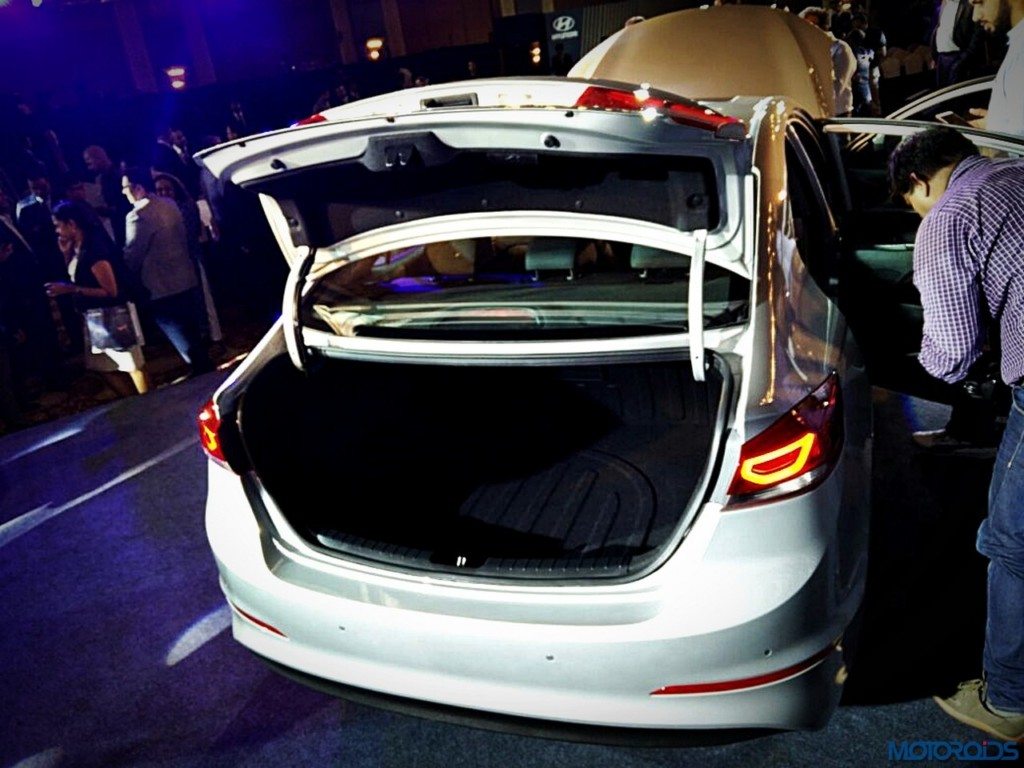 New Hyundai Elantra boot