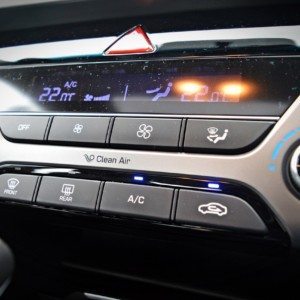 New Hyundai Elantra dual zone climate control