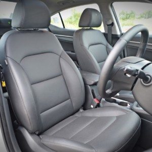 New Hyundai Elantra front seats