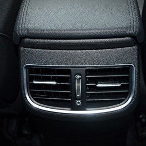 New Hyundai Elantra rear AC vents