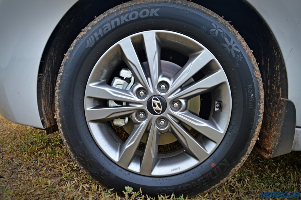 New Hyundai Elantra wheel (1)