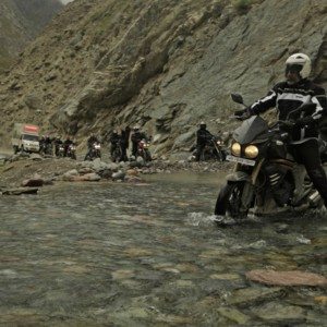 Rannvijay Singh with the Mahindra Mojo Tribe