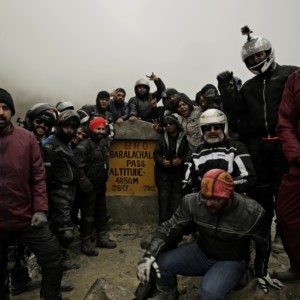 Rannvijay Singh with the Mahindra Mojo Tribe