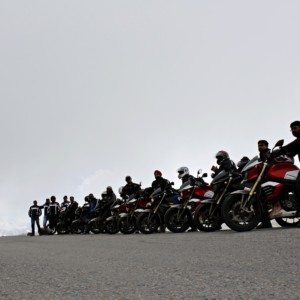 Rannvijay Singh with the Mahindra Mojo Tribe