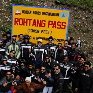 Rannvijay Singh with the Mahindra Mojo Tribe